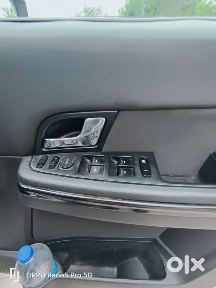 Tata Hexa 2.2 Xe 4x2 7 Str, 2018, Diesel