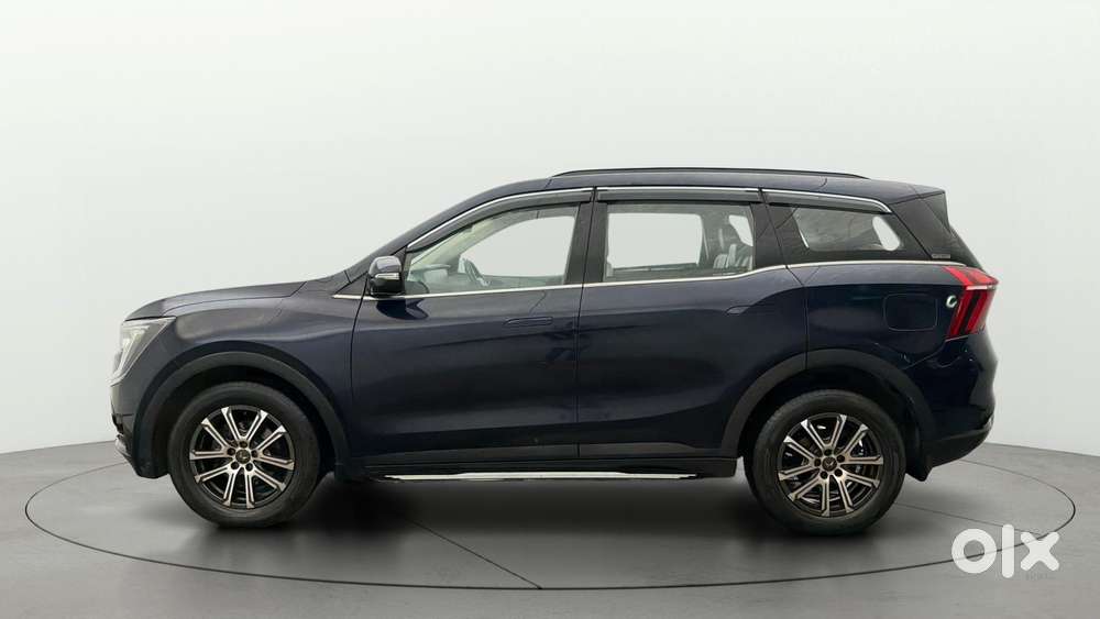 Mahindra Xuv700 2.0 Ax 7 Petrol At Str, 2022, Petrol