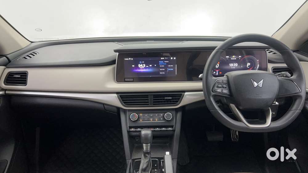 Mahindra Xuv700 2.2 Ax 5 Diesel At 7 Str, 2023, Diesel