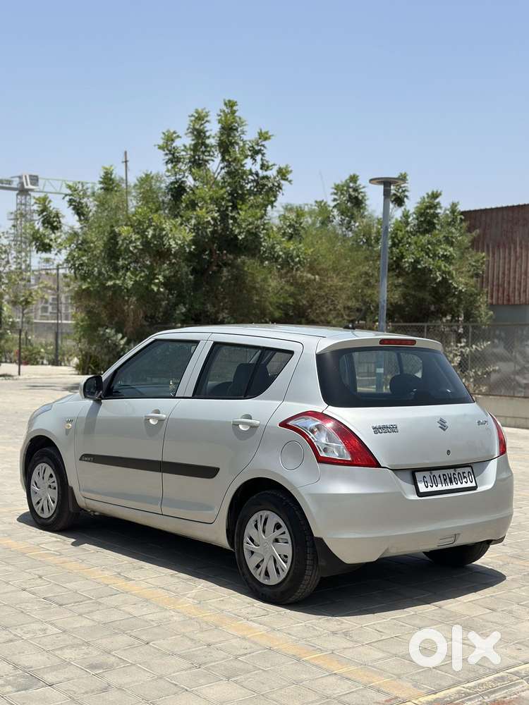 Maruti Suzuki Swift Lxi Option, 2017, Cng & Hybrids