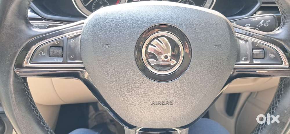 Skoda Superb Lk 1.8 Tsi At, 2017, Petrol