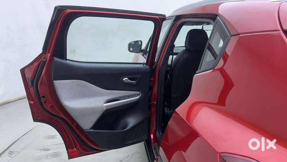 Nissan Magnite Xv Turbo, 2022, Petrol