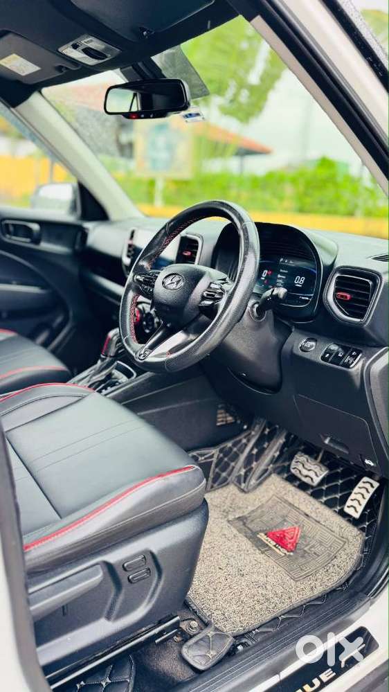 Hyundai Venue, 2023, Petrol