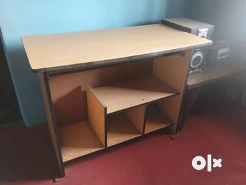 Second hand deals computer table olx