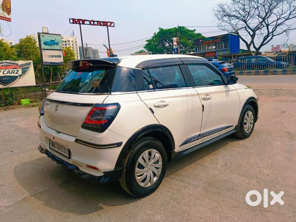 Maruti Suzuki Swift 1.2 Vxi (o), 2024, Petrol