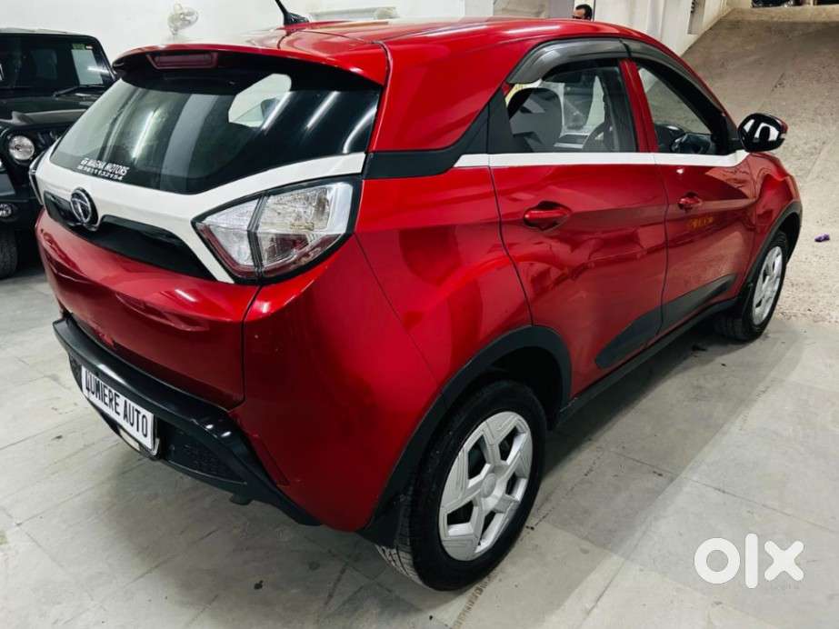 Tata Nexon 1.2 Revotron Xm (s), 2018, Petrol