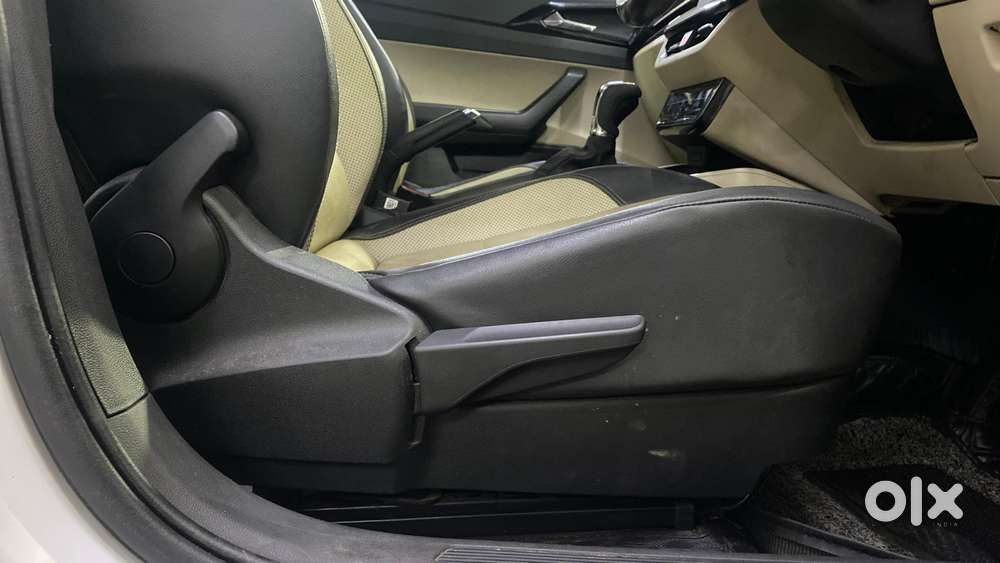 Skoda Slavia 1.0 Tsi Style At, 2022, Petrol