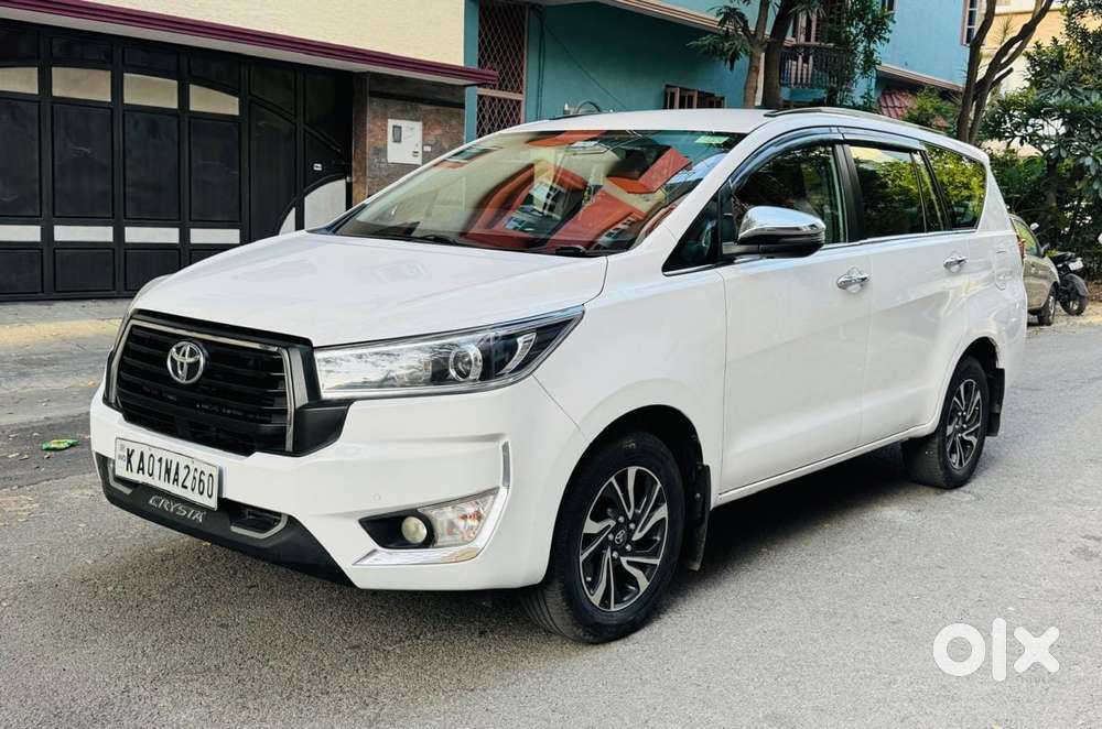 Toyota Innova Crysta 2.4 V 7 STR, 2023, Diesel