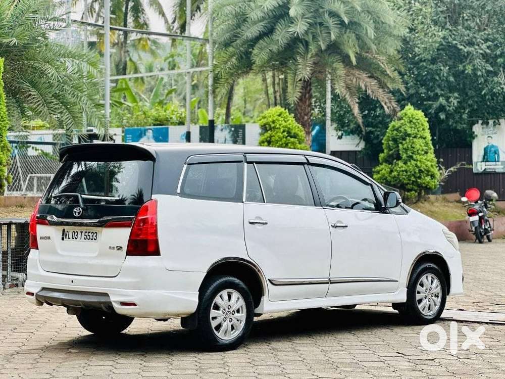 Toyota Innova 2.5 Gx 7 Str Bs-iii, 2010, Diesel