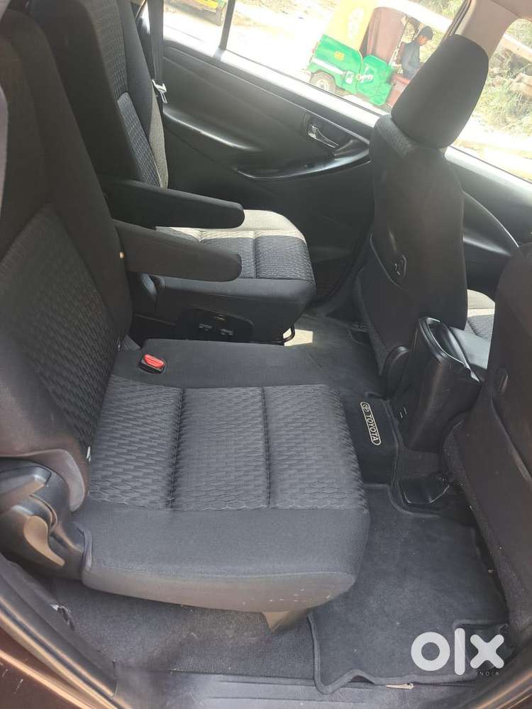 Toyota Innova Crysta 2.8 Gx At 7 Str, 2017, Diesel
