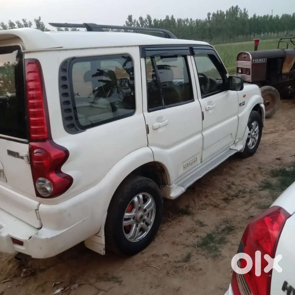 Mahindra Scorpio 2013 Diesel 150000 Km Driven