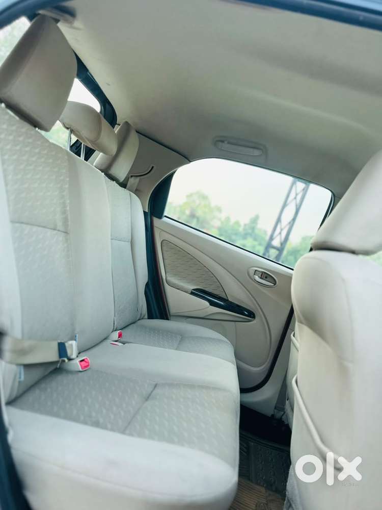 Toyota Etios Liva V Dual Tone, 2019, Petrol