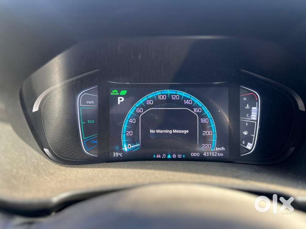 Maruti Suzuki Grand Vitara 1.5 Alpha Plus Intelligent Hybrid Ecvt, 2..