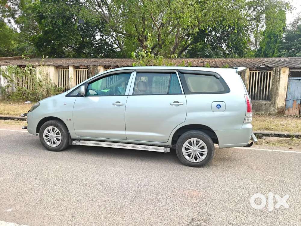 Toyota Innova 2.5 G 2008 Diesel Good Condition Validity Up To 2028.