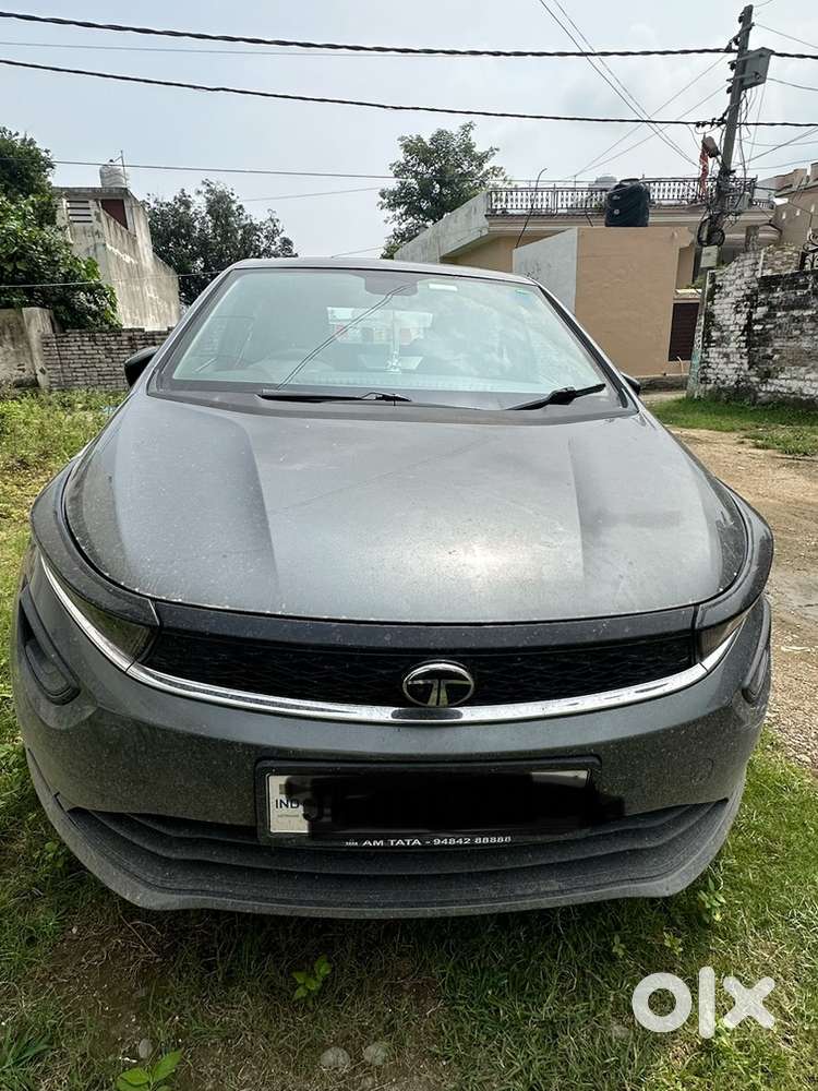 2024 Tata Altroz Petrol Manual