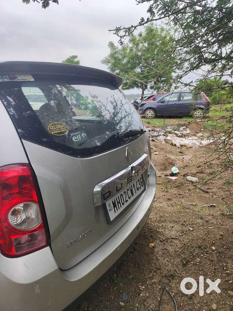 Renault Duster Diesel 2013 Car With Smokey Black Headlight