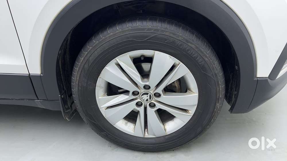 Skoda Kushaq 1.0 Tsi Ambition At, 2023, Petrol