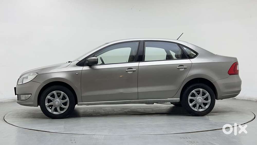 Skoda Rapid 1.6 Ambition Plus Mpi, 2015, Petrol