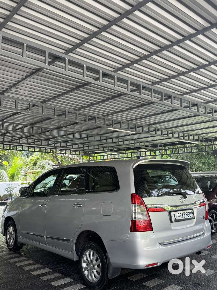 Toyota Innova 2.5 Vx 7 Seater Bs Iv, 2014, Diesel