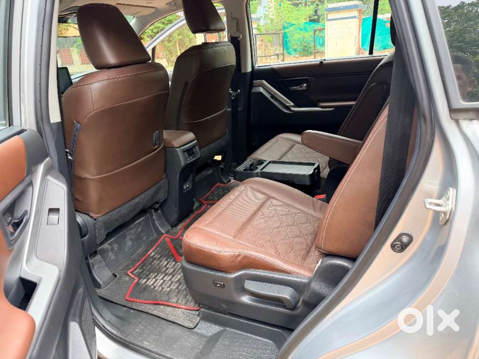 Toyota Innova Hycross 2.0 Zx (o) Hybrid 7 Str, 2024, Petrol