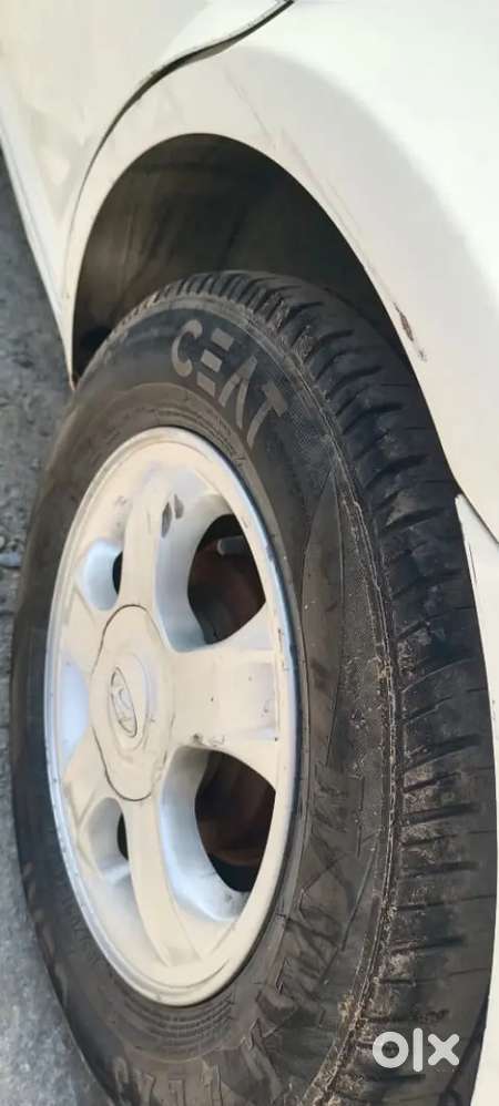 Well Maintain Car Ac Chilled Music System Okay 70% Tire 25 Mileage