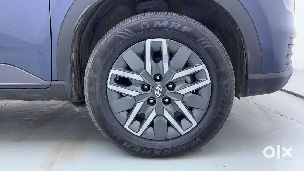 Hyundai Venue 1.0 S (o) Turbo Dct, 2023, Petrol