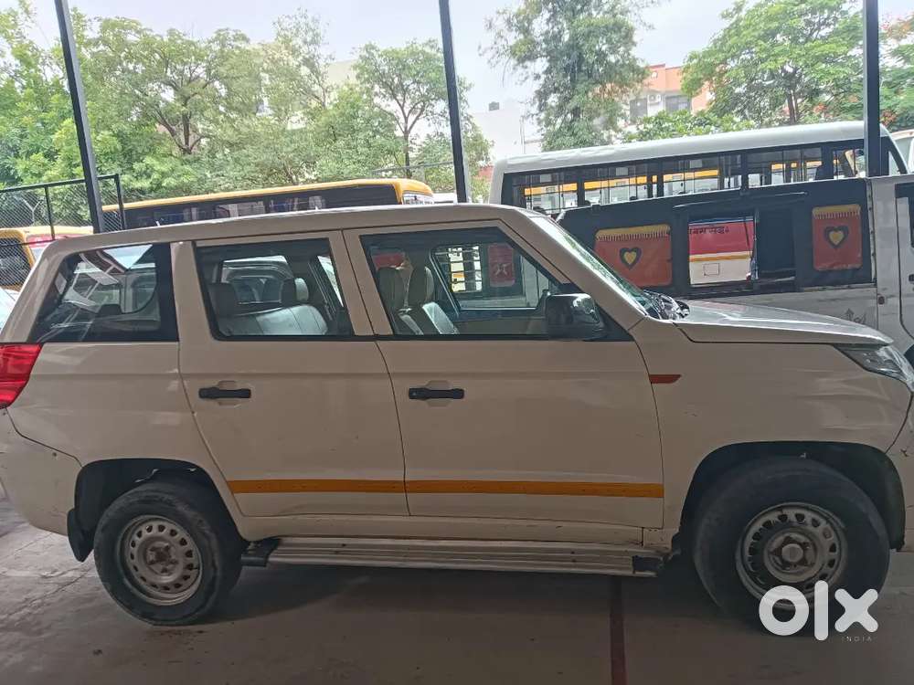 Mahindra Tuv 300 Plus 2018