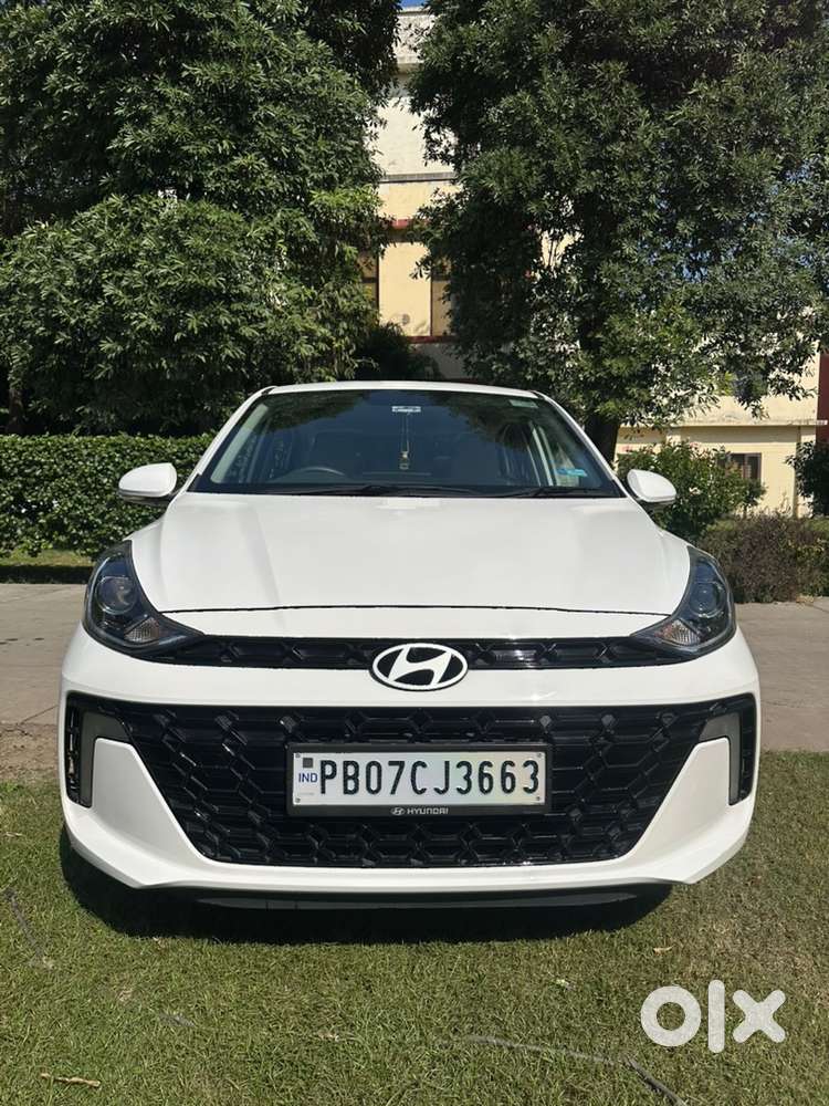 Hyundai Aura Petrol 2025 ( Automatic)