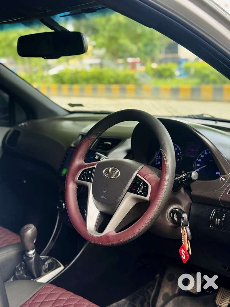 Hyundai Verna Vtvt 1.6 Sx, 2012, Petrol