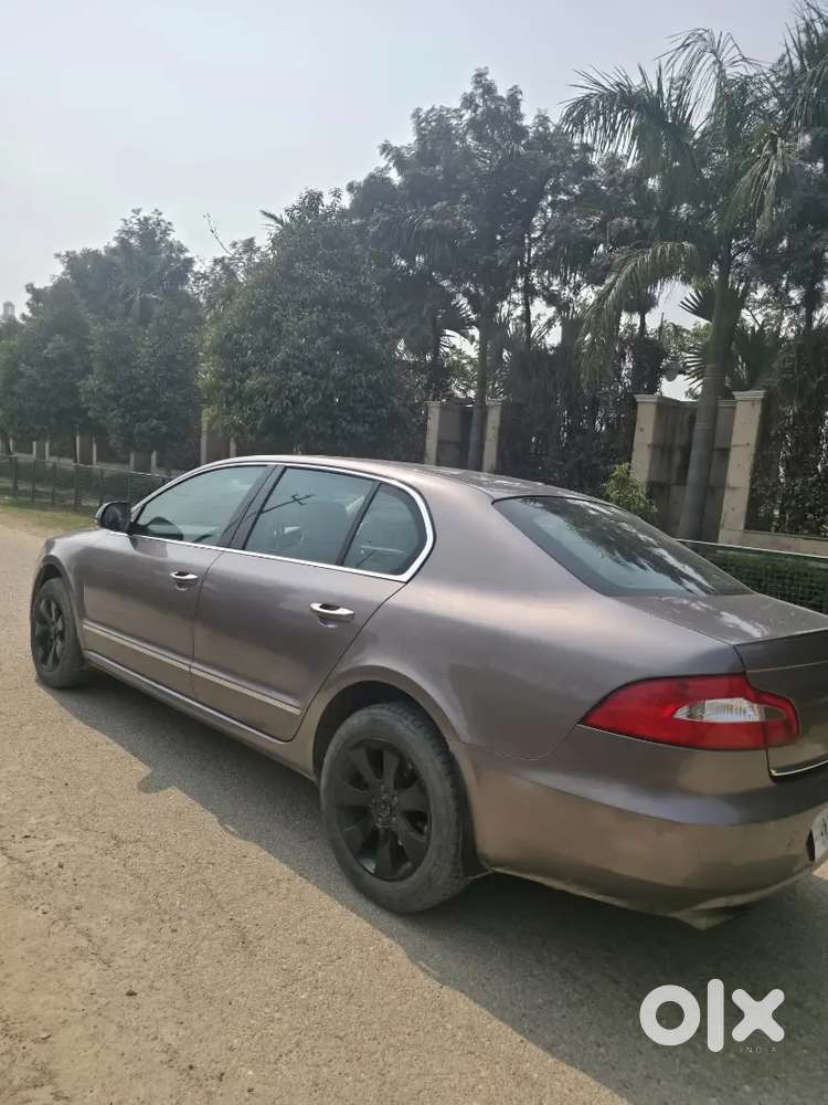 65 Lakh Ki Car Sirf 4 Lakh Mein