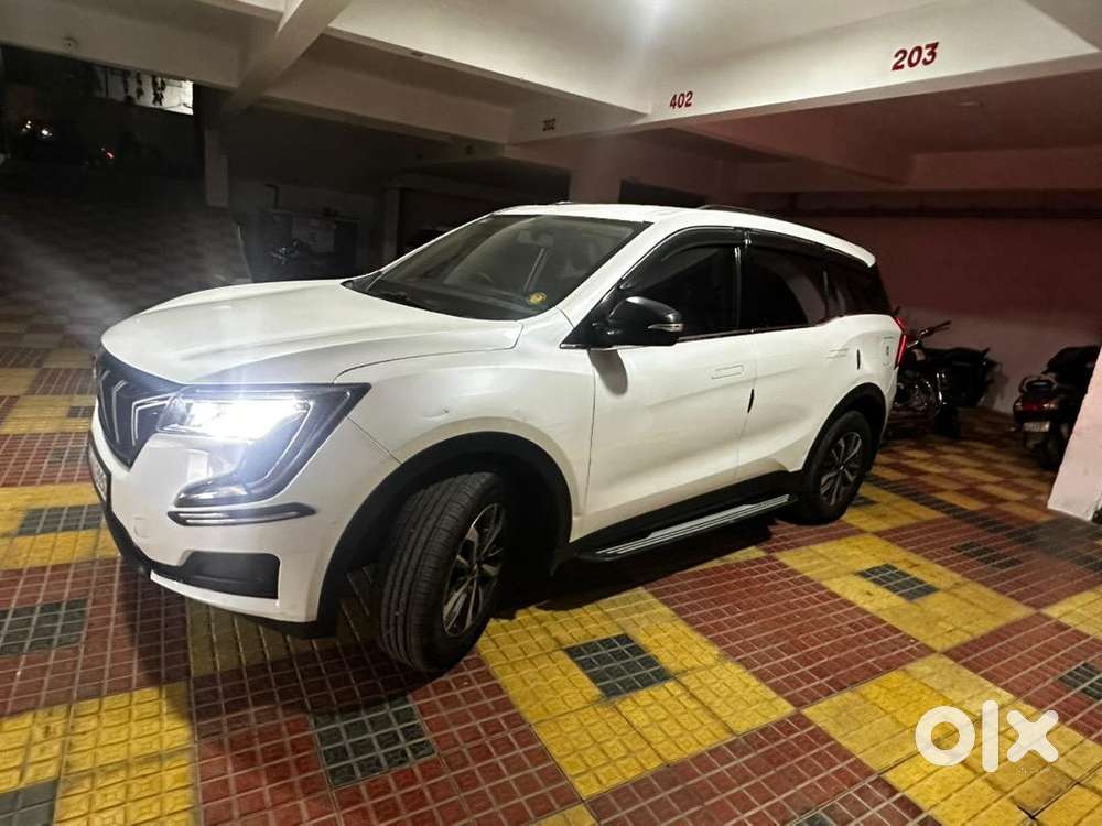 Mahindra Xuv700 2023 Diesel Well Maintained