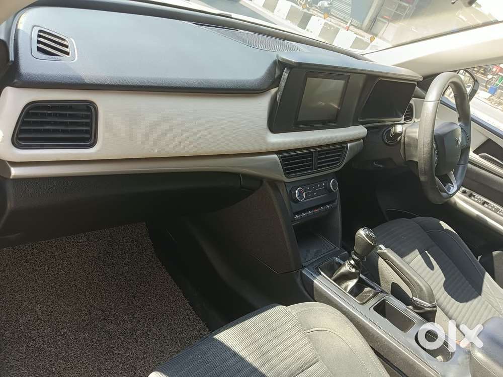 Mahindra Xuv700 Mx Diesel Mt 5 Str (e), 2023, Diesel