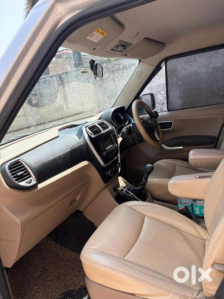 Mahindra Tuv 300