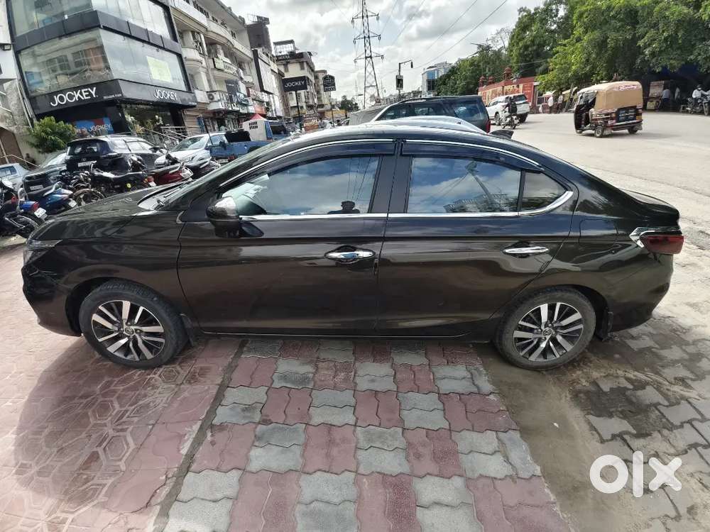 Honda City Zx 2023 Petrol + Cng Well Maintained