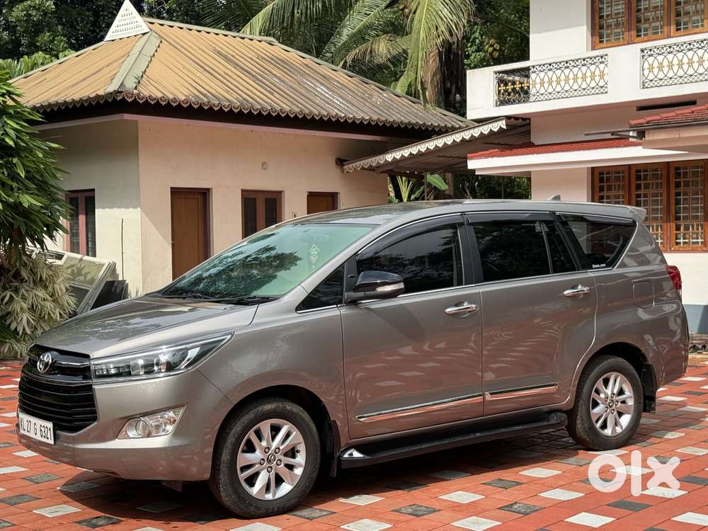 Toyota Innova Crysta 2.4 Vx Mt 8s, 2017, Diesel