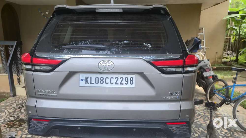 Toyota Innova Hycross 2024 Aug Petrol Hybrid 9400 Km Driven