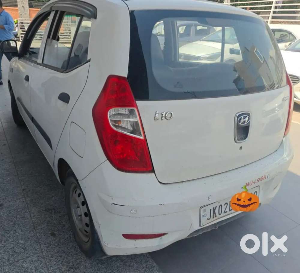 Hyundai I10 2017 Petrol Well Maintained 68000 Km Driven