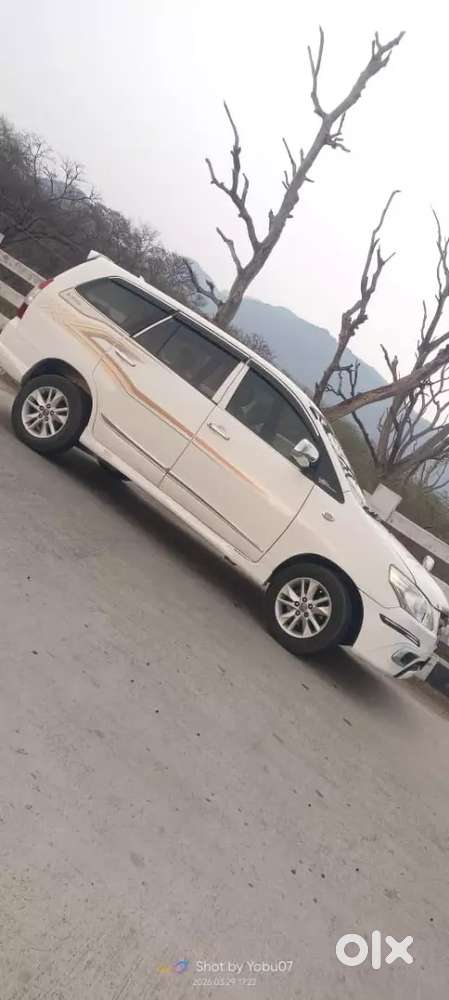 Toyota Innova 2015 Diesel 140000 Km Driven
