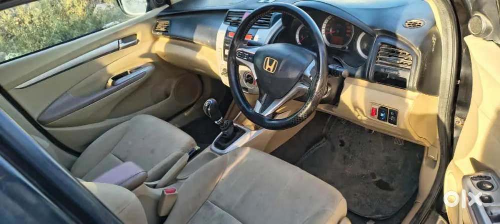 Honda City V At 2010  Mobile Number