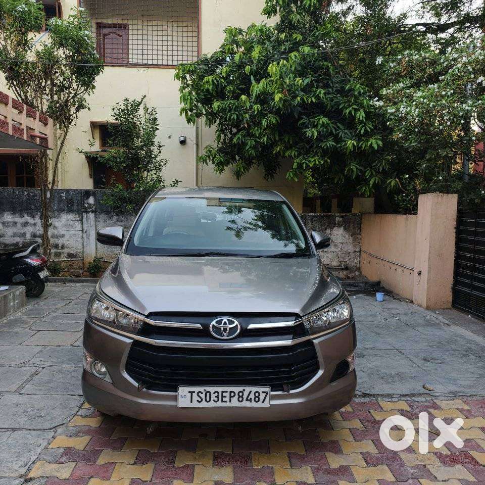 Toyota Innova Crysta 2.4 G Mt, 2017, Diesel