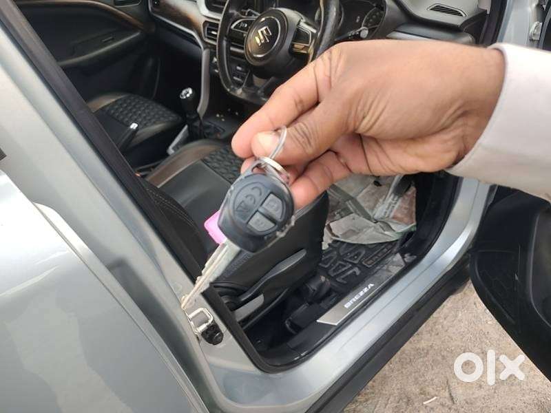 Maruti Suzuki Brezza 1.5 Vxi Smart Hybrid, 2023, Petrol