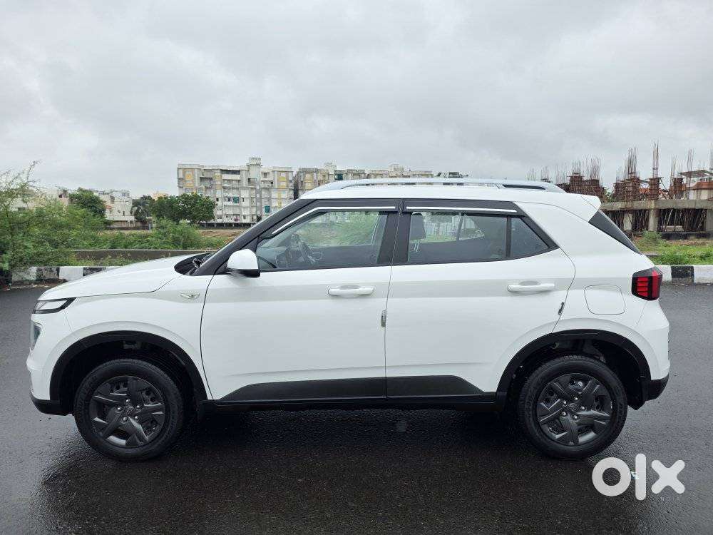 Hyundai Venue S 1.2 Petrol, 2024, Petrol