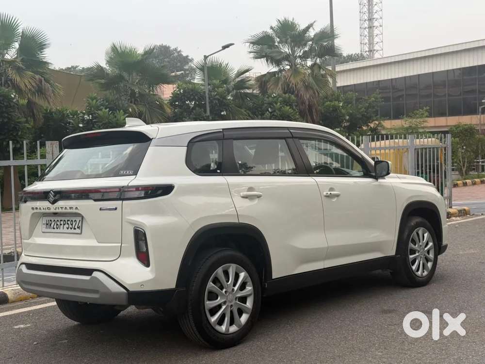 Maruti Suzuki Grand Vitara 1.5 Delta Smart Hybrid At, 2024, Petrol