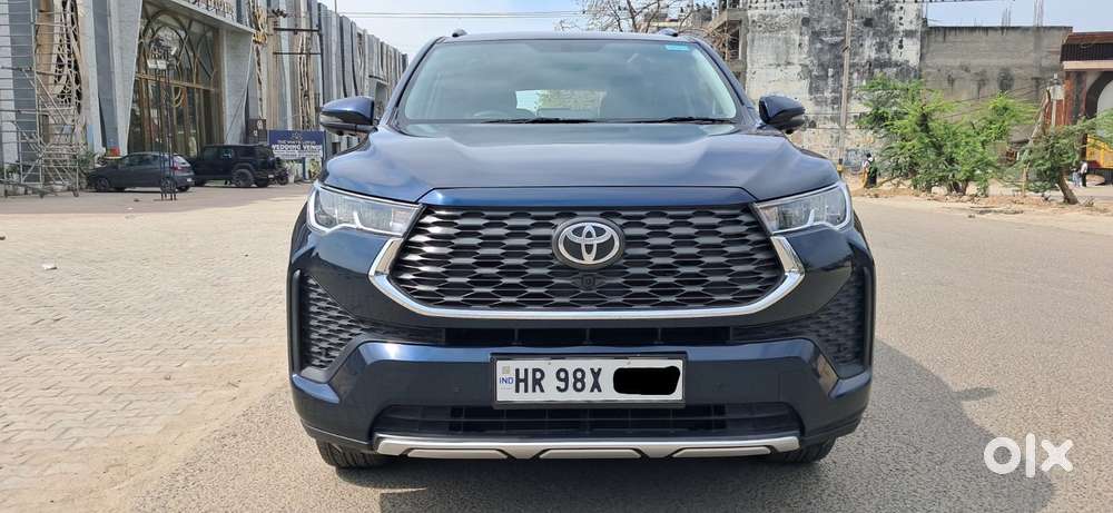 Toyota Innova Hycross 2.0 Vx Hybrid 8 Str, 2025, Petrol