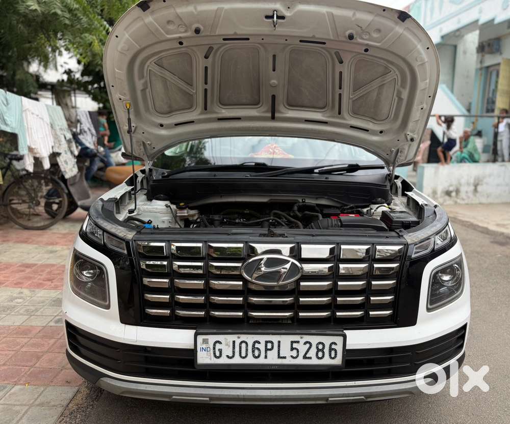 Hyundai Venue Petrol 2023