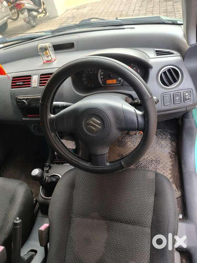 Maruti Suzuki Swift Vxi