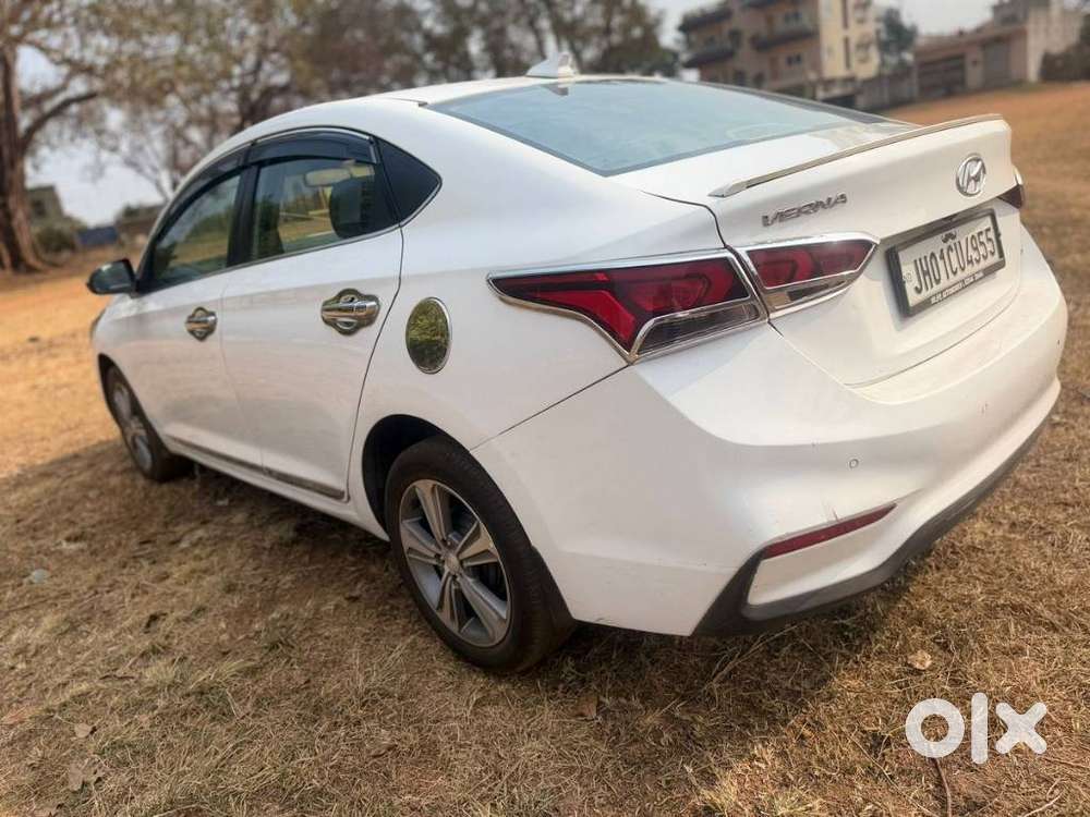 Hyundai Verna 1.6 Sx (o) Crdi At, 2018, Diesel