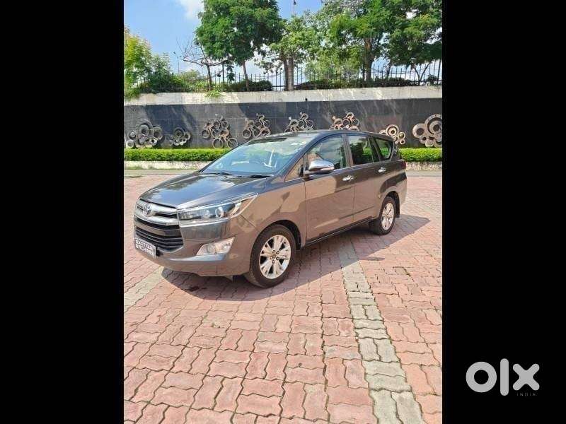 Toyota Innova Crysta 2.8 Zx At, 2016, Diesel