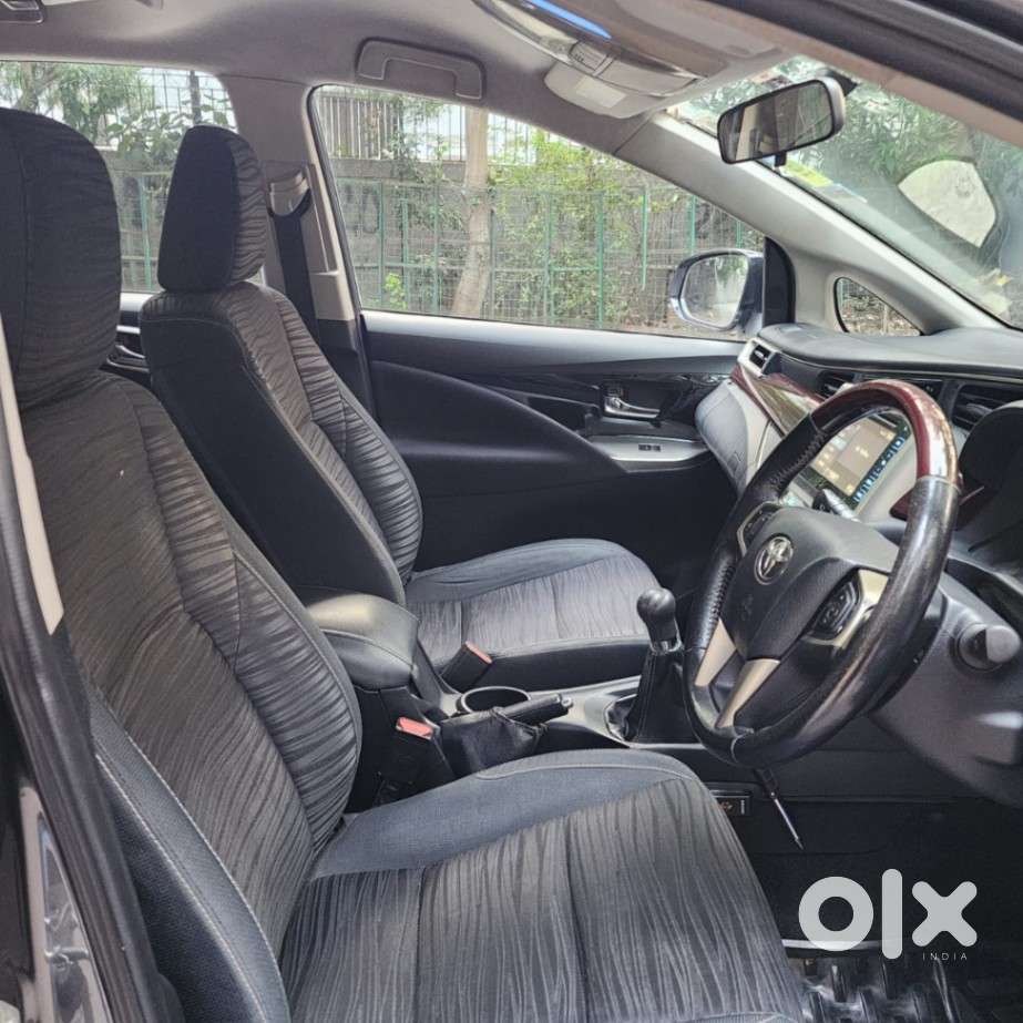 Toyota Innova Crysta 2.4 Vx Mt, 2016, Petrol