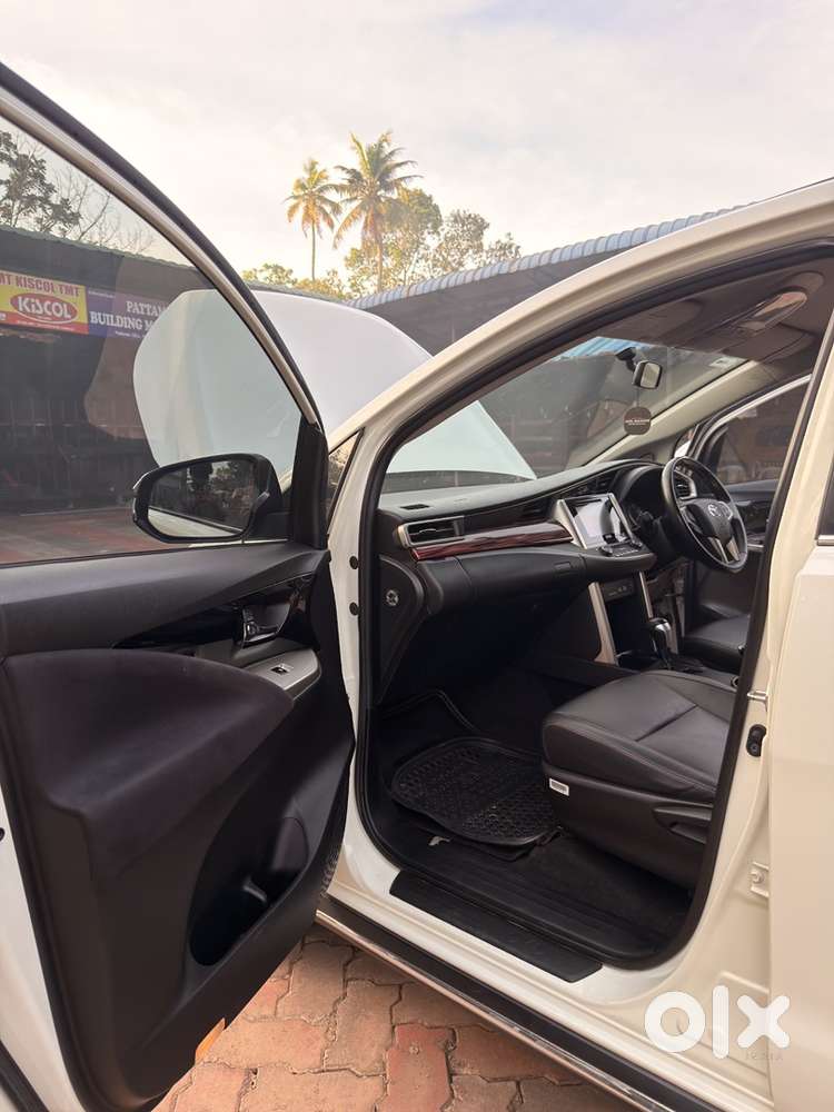 Toyota Car Automatic 2017